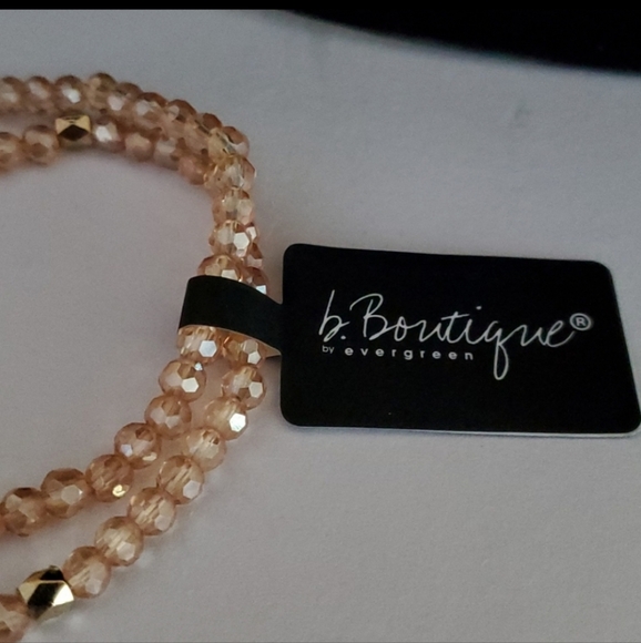 Bubble Bee Charm Beaded Bracelet - Picture 4 of 4